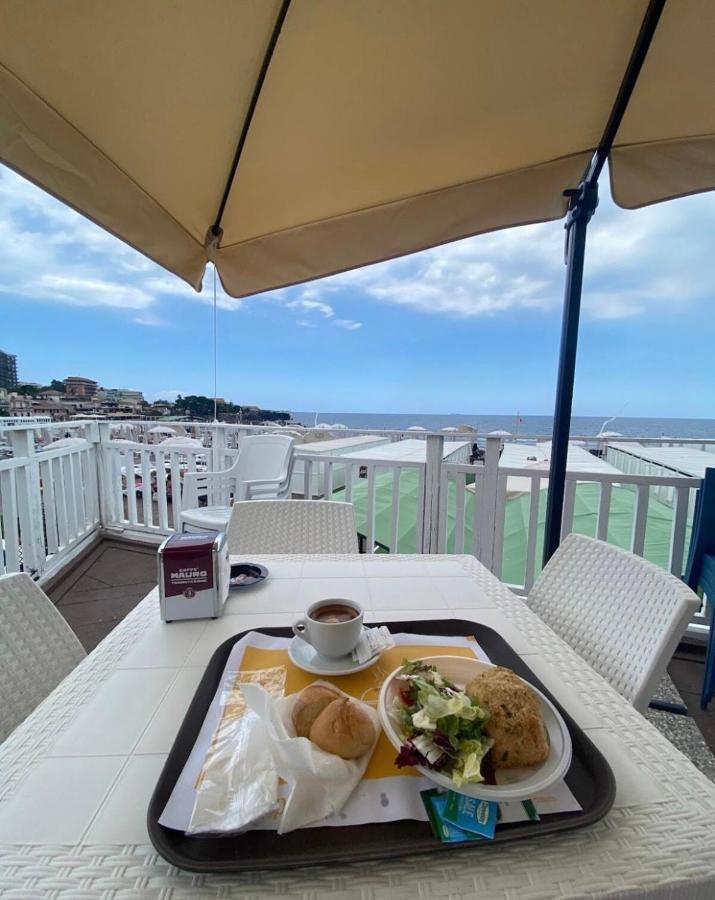 Fellini Suites Lungomare Near The Sea Катания Экстерьер фото